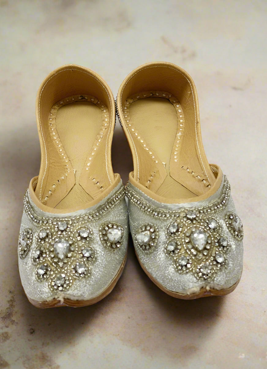 Buy Silver Intricate Embroidered Ladies Kusa
