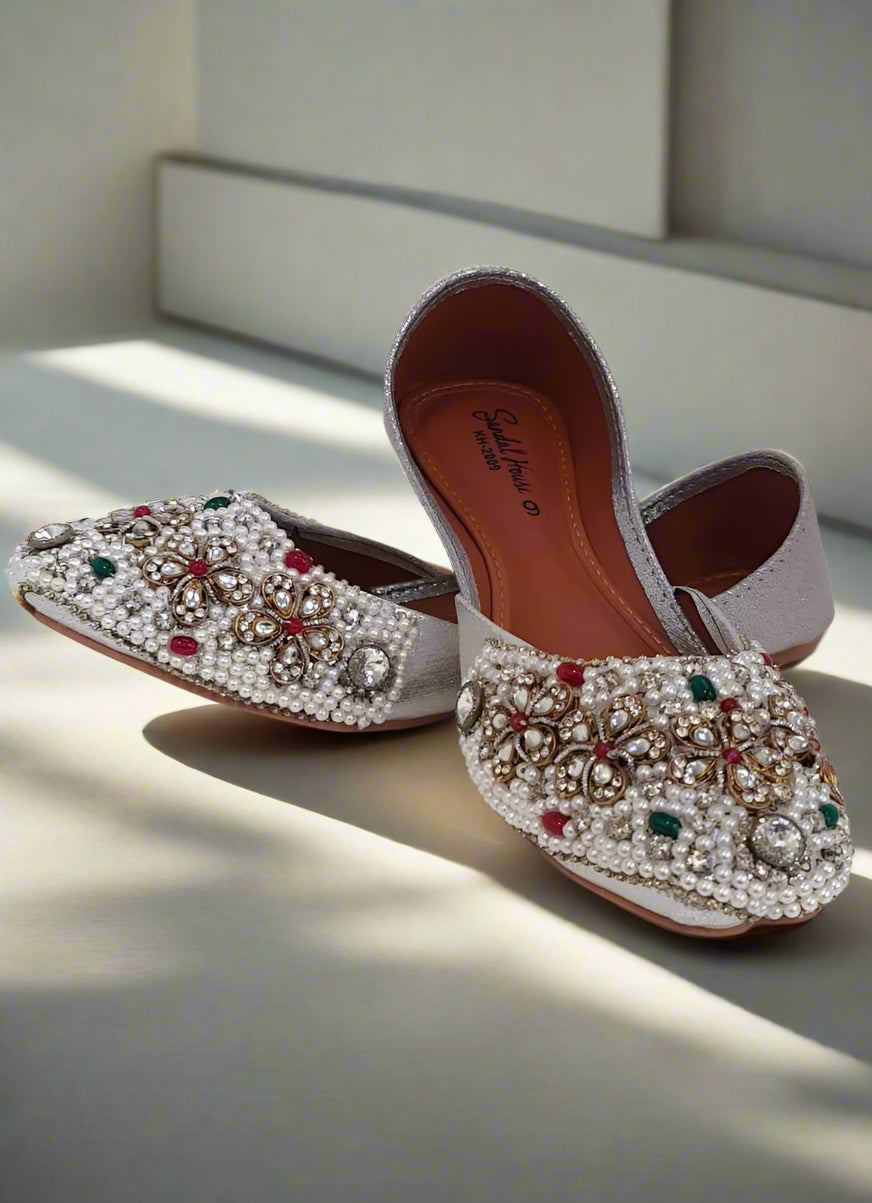 Silver & Pearl Embroidered Jutti Set