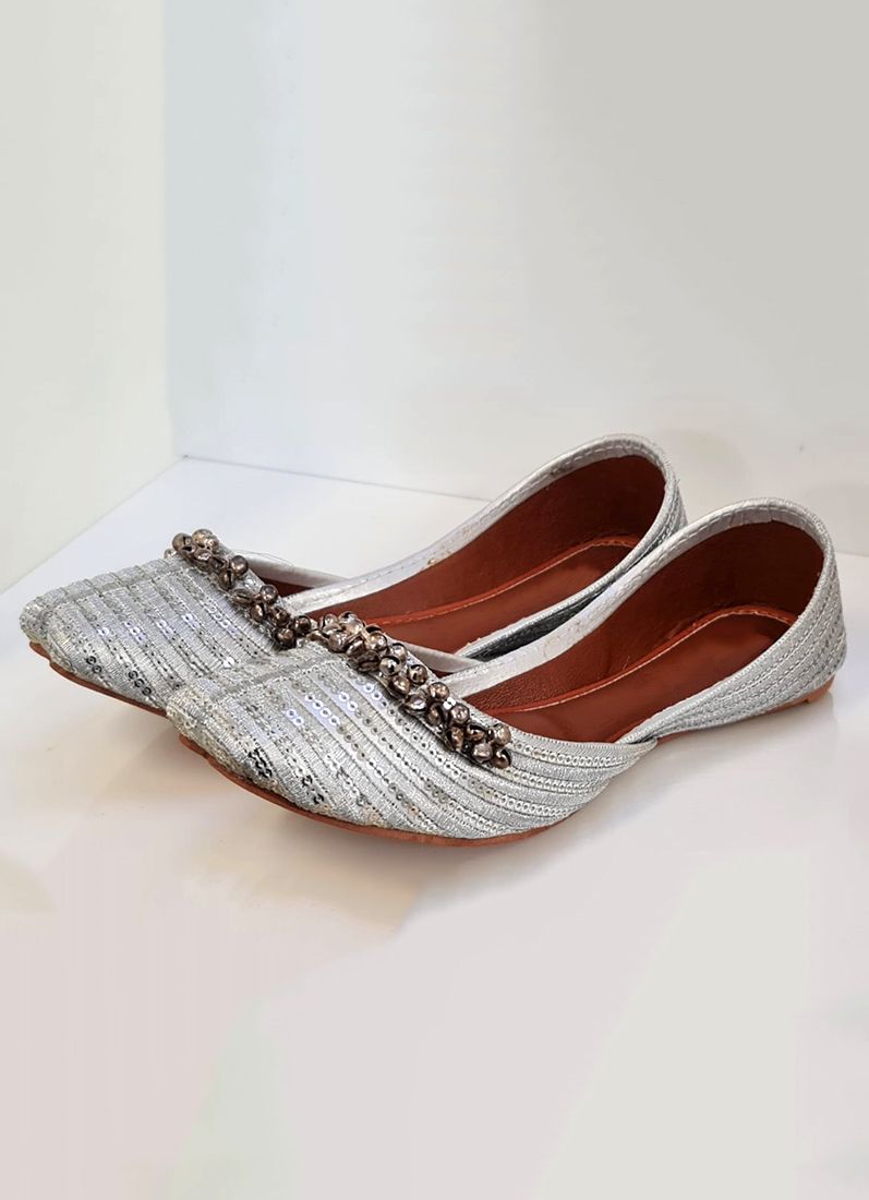 Buy Silver Resham and Sippy Juttis