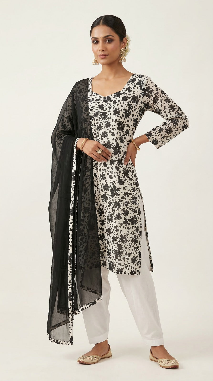 Elegant White-Black Georgette Sift Suit Set