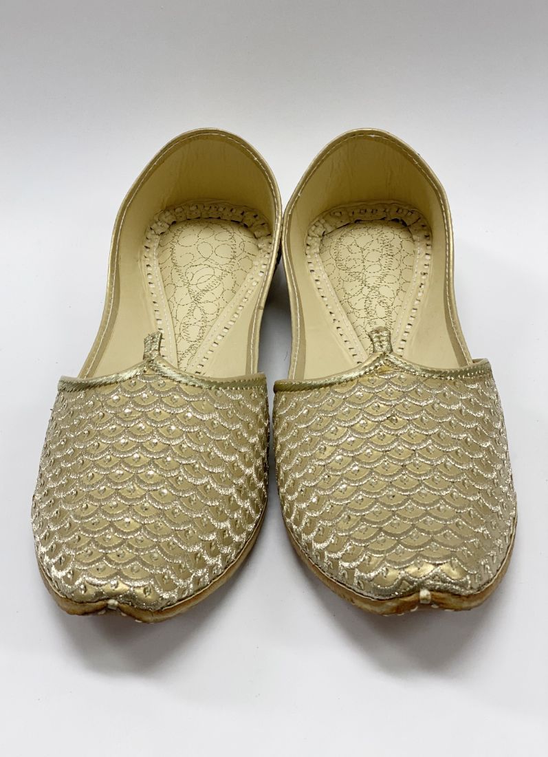 Zardozi Gold Scale Pattern Kusa