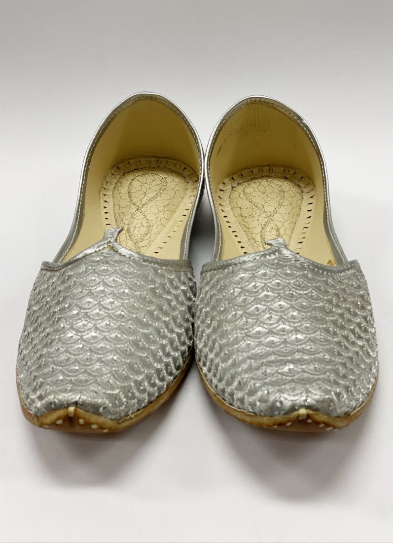 Zardozi Silver Scale Pattern Kusa